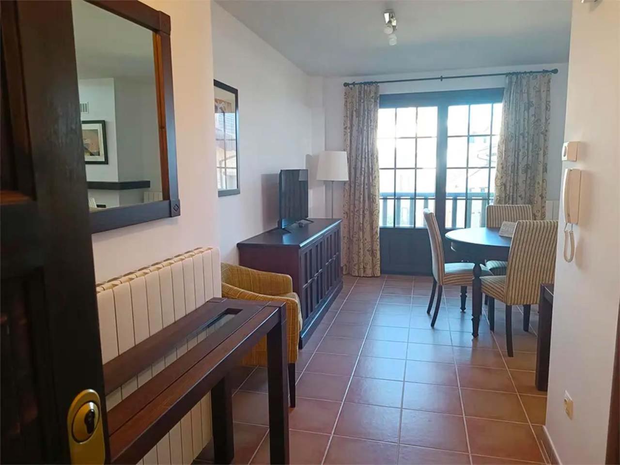 Apartamentos Jaca Mirador De Badaguas 3000 Eksteriør bilde